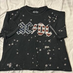 Junior’s cropped AC/DC tshirt